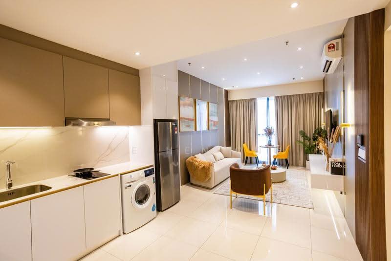 Kediaman Servis untuk Dijual di Golden Crown Residence - Stephen Ong - Living Room - PropertyGuru.com.my