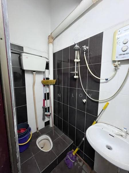 2-storey Terraced House for Sale in Duyong (Melaka) - Joan Low - Bathroom - PropertyGuru.com.my