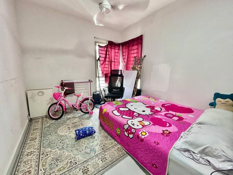 Pangsapuri untuk Dijual di Residensi Laguna Biru 2 - Sariza Hartanah - Bedroom - PropertyGuru.com.my