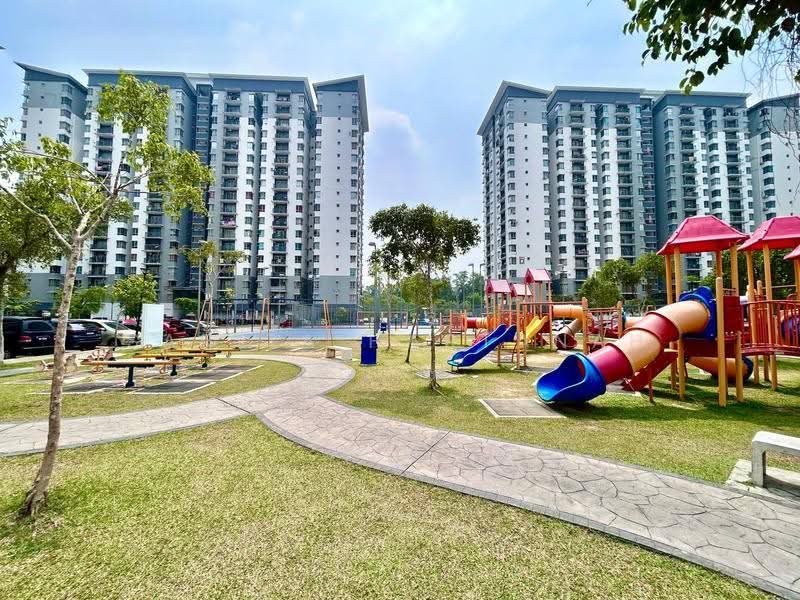 Pangsapuri untuk Dijual di Residensi Laguna Biru 2 - Sariza Hartanah - Exterior - PropertyGuru.com.my