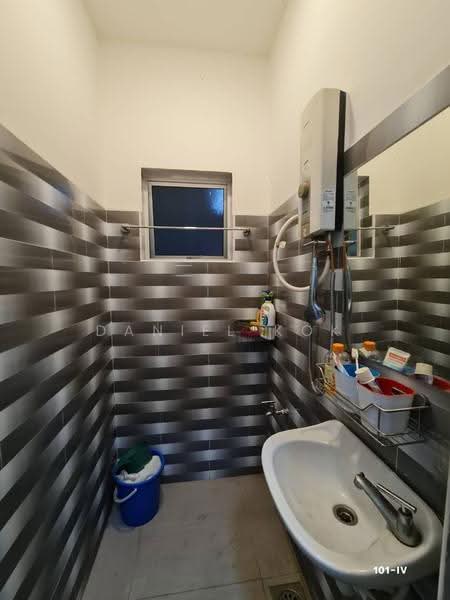 Rumah Teres 1-Tingkat untuk Dijual di Taman Klang Jaya (Klang) - Daniel Kok - Bathroom - PropertyGuru.com.my