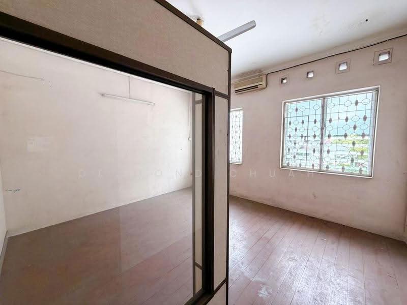 Shop / Office for Rent in Jelutong (Penang) - Desmond Chuah - Interior - PropertyGuru.com.my