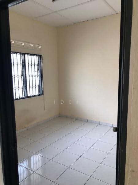 Rumah Teres 1-Tingkat untuk Dijual di Taman Ungku Tun Aminah (Skudai) - Iden Tan - Interior - PropertyGuru.com.my