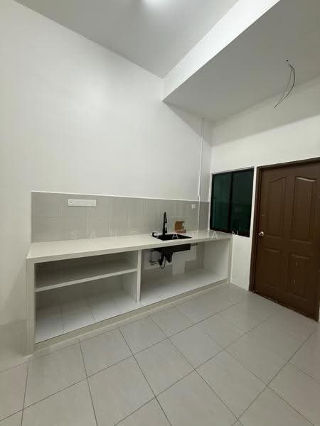 1-storey Terraced House for Sale in Lunas (Kedah) - Sanggaran Muniandy - Kitchen - PropertyGuru.com.my