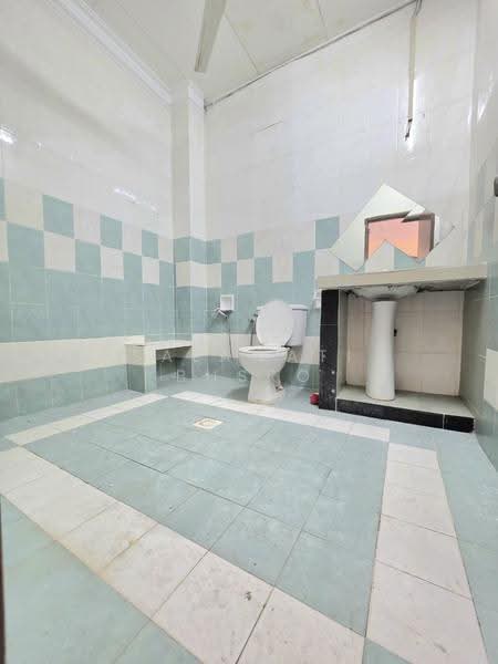 Rumah Teres 2-Tingkat untuk Dijual di Taman Cahaya Alam (Shah Alam) - Salawati Busro - Bathroom - PropertyGuru.com.my