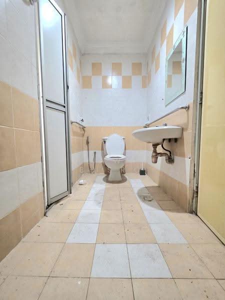 Rumah Teres 2-Tingkat untuk Dijual di Taman Cahaya Alam (Shah Alam) - Salawati Busro - Bathroom - PropertyGuru.com.my