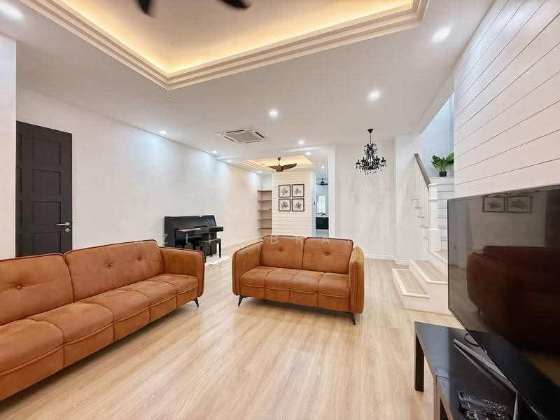 2-storey Terraced House for Sale in Alam Damai (Cheras) - Azli Ibrahim - Living Room - PropertyGuru.com.my