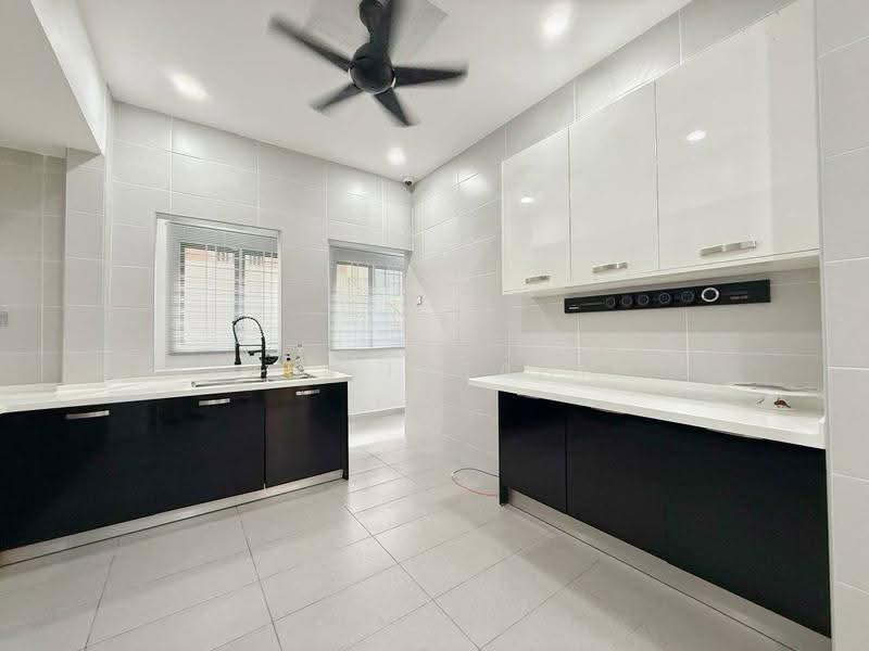 2-storey Terraced House for Sale in Alam Damai (Cheras) - Azli Ibrahim - Kitchen - PropertyGuru.com.my
