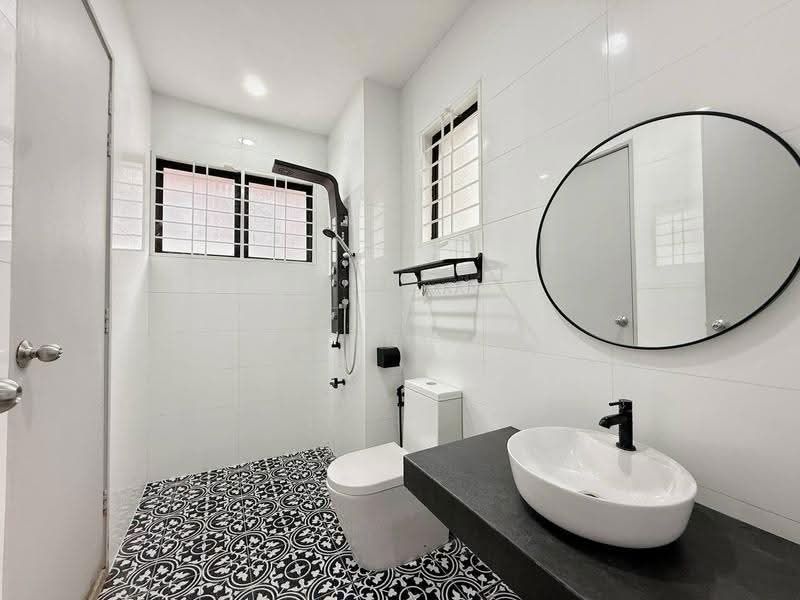 2-storey Terraced House for Sale in Alam Damai (Cheras) - Azli Ibrahim - Bathroom - PropertyGuru.com.my