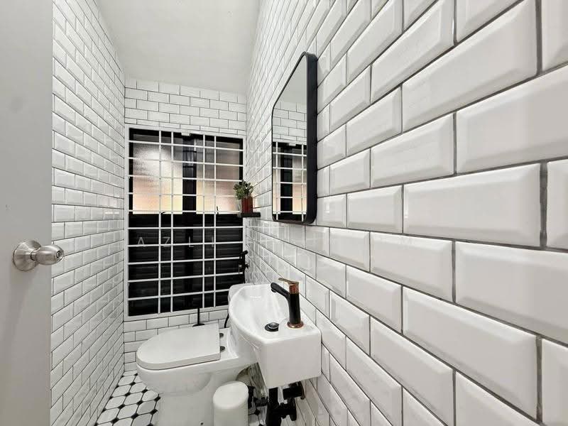 2-storey Terraced House for Sale in Alam Damai (Cheras) - Azli Ibrahim - Bathroom - PropertyGuru.com.my