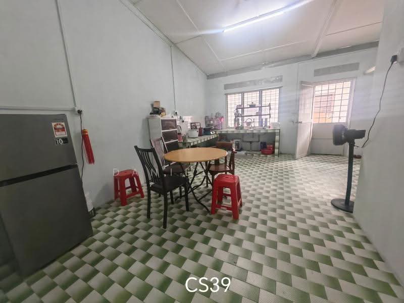 Rumah Teres 1-Tingkat untuk Dijual di Taman Sri Andalas (Klang) - Daniel Kok - Kitchen - PropertyGuru.com.my