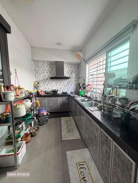Semi-Detached House for Sale in Bandar Parklands (Klang) - Rylin Tan - Kitchen - PropertyGuru.com.my
