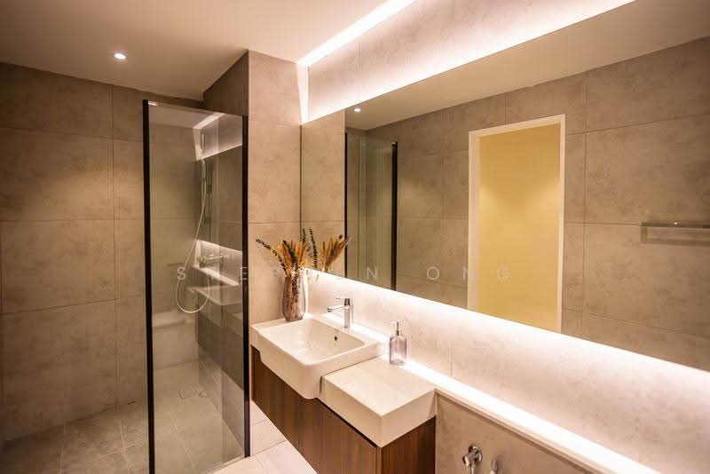 Kediaman Servis untuk Dijual di Golden Crown Residence - Stephen Ong - Bathroom - PropertyGuru.com.my