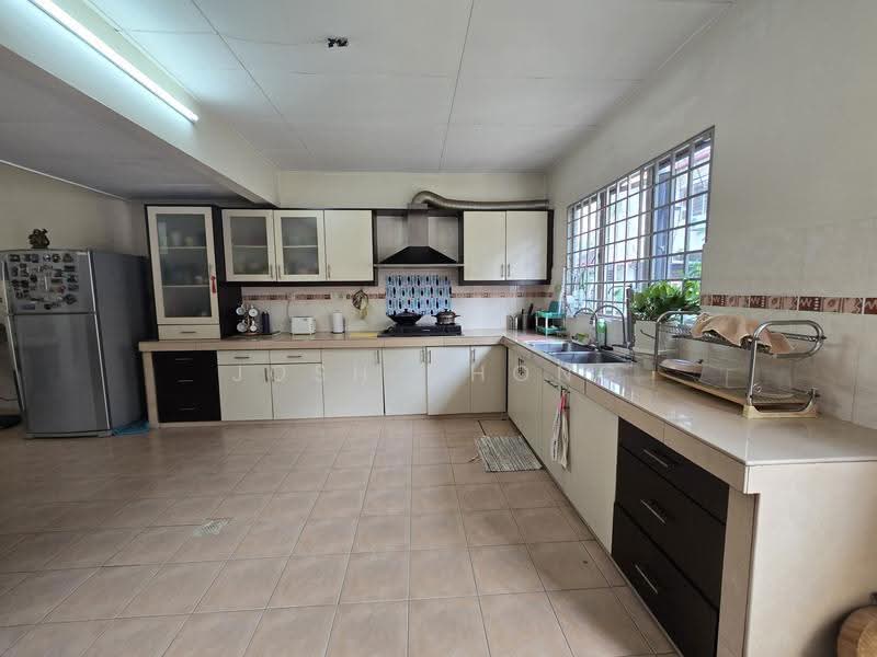 Rumah Teres 2-Tingkat untuk Dijual di Putra Heights (Subang Jaya) - Josh Chong - Kitchen - PropertyGuru.com.my