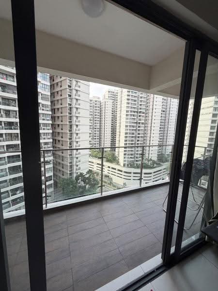 Kondominium untuk Dijual di Bay Point @ Country Garden Danga Bay - Jasper Gwee - Balcony - PropertyGuru.com.my