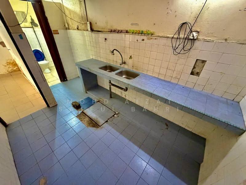 1-storey Terraced House for Sale in Bandar Tun Razak (Cheras) - Mohd Aizat Saiful Bahri - Bathroom - PropertyGuru.com.my