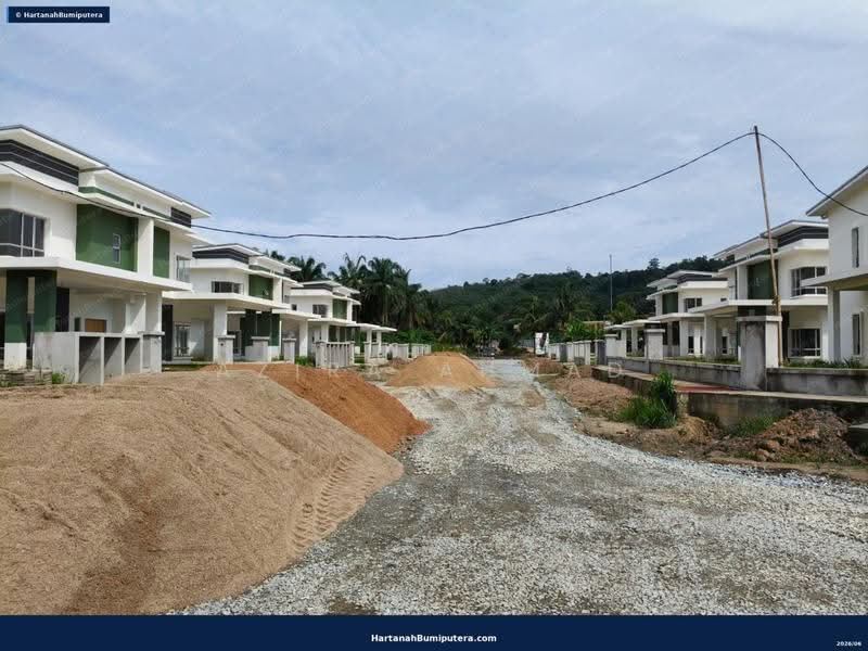 Semi-Detached House for Sale in Taman Salak Mulia (Sepang) - Azira Ahmad - Exterior - PropertyGuru.com.my