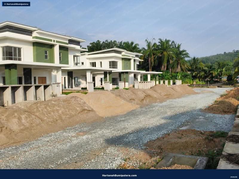 Semi-Detached House for Sale in Taman Salak Mulia (Sepang) - Azira Ahmad - Exterior - PropertyGuru.com.my