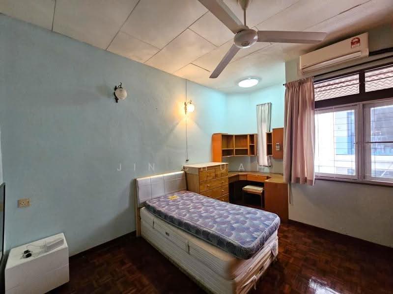 Semi-Detached House for Rent in George Town (Penang) - Jin Chuah - Bedroom - PropertyGuru.com.my