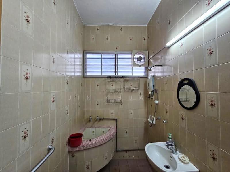 Semi-Detached House for Rent in George Town (Penang) - Jin Chuah - Bathroom - PropertyGuru.com.my