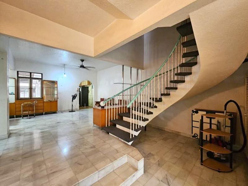 Semi-Detached House for Rent in George Town (Penang) - Jin Chuah - Living Room - PropertyGuru.com.my
