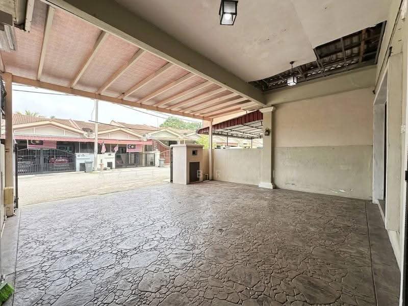 Rumah Teres 1-Tingkat untuk Dijual di Taman Raja Tun Uda (Semenyih) - Azli Ibrahim - Exterior - PropertyGuru.com.my