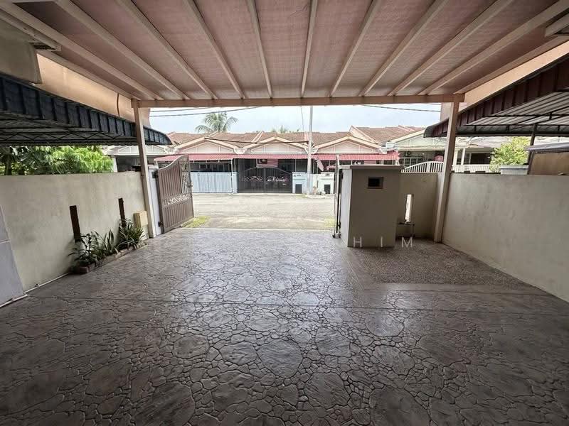 Rumah Teres 1-Tingkat untuk Dijual di Taman Raja Tun Uda (Semenyih) - Azli Ibrahim - Exterior - PropertyGuru.com.my