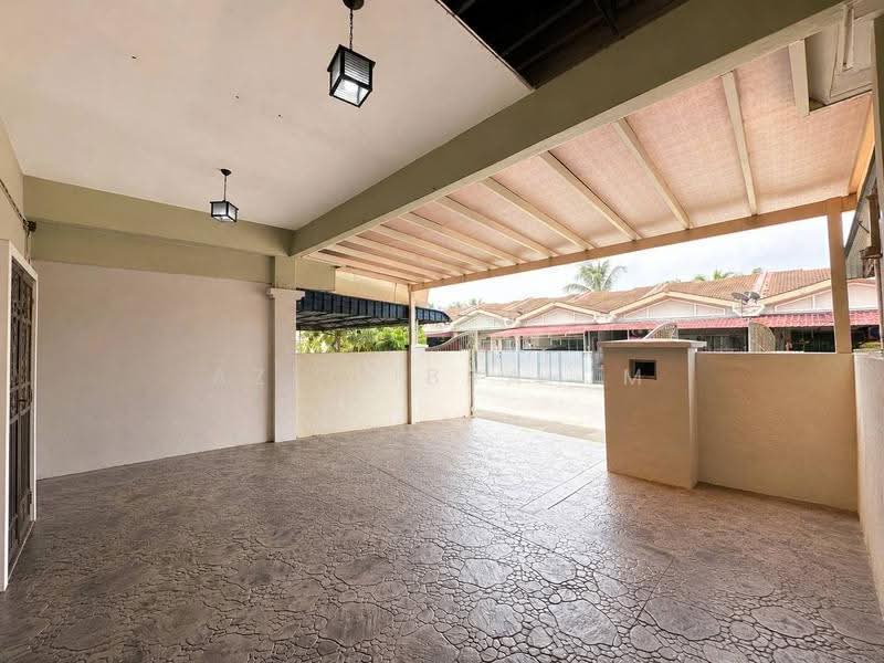 Rumah Teres 1-Tingkat untuk Dijual di Taman Raja Tun Uda (Semenyih) - Azli Ibrahim - Exterior - PropertyGuru.com.my