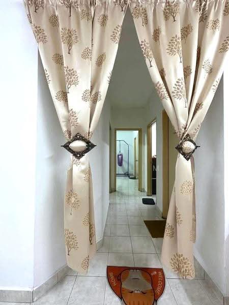 Pangsapuri untuk Dijual di Vista Seri Alam - Karl Lim - Corridor - PropertyGuru.com.my