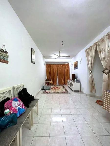 Pangsapuri untuk Dijual di Vista Seri Alam - Karl Lim - Living Room - PropertyGuru.com.my