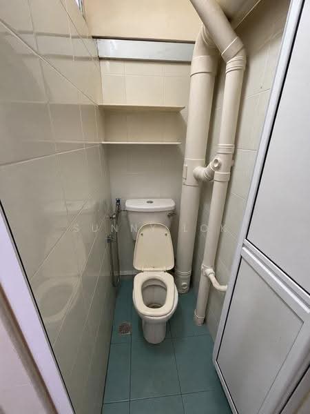 Shop / Office for Rent in Tanjung Tokong (Penang) - Sunny Lok - Bathroom - PropertyGuru.com.my