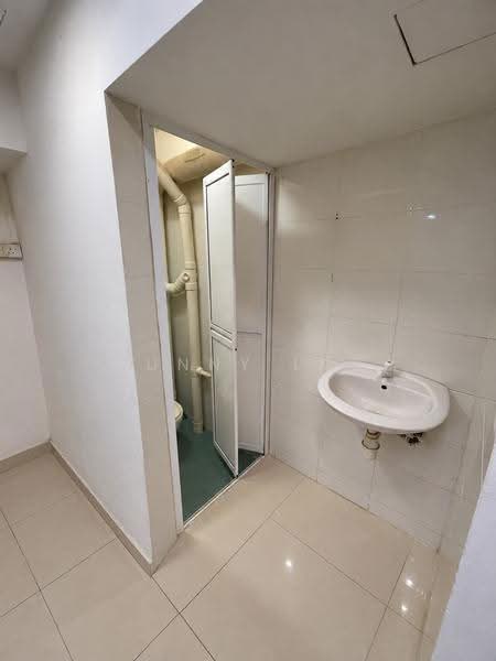 Shop / Office for Rent in Tanjung Tokong (Penang) - Sunny Lok - Bathroom - PropertyGuru.com.my