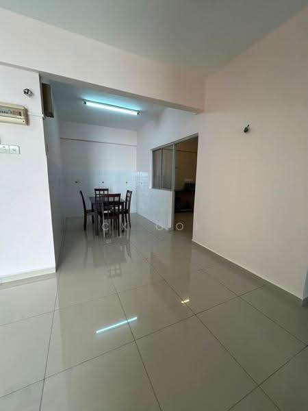 Kondominium untuk Disewa di Putra Place Condominium - CK Ooi - Dining Room - PropertyGuru.com.my