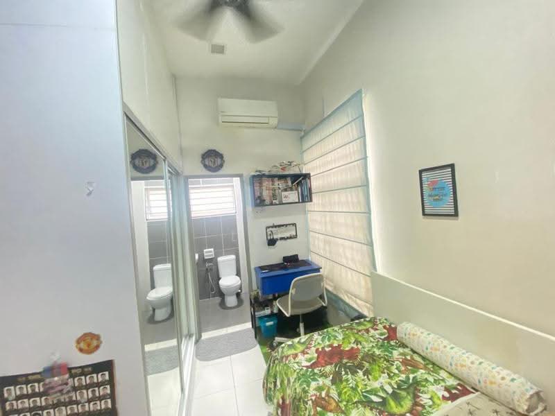 Semi-Detached House for Sale in Bandar Saujana Putra (Tanjong Duabelas) - Leia Lian - Bedroom - PropertyGuru.com.my