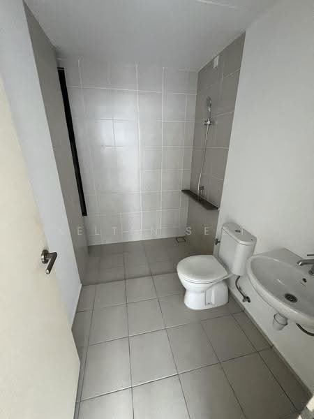 Kondominium untuk Disewa di Windows on The Park - Kelton Seet - Bathroom - PropertyGuru.com.my