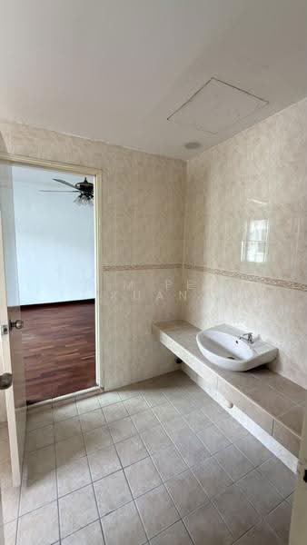Rumah Berkembar untuk Disewa di Kota Damansara (Selangor) - Sim Pei Kuan - Bathroom - PropertyGuru.com.my