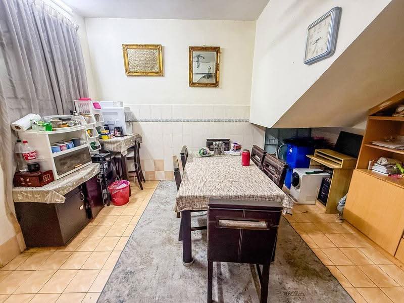 Rumah Teres 2-Tingkat untuk Dijual di Seksyen 7 (Shah Alam) - Mohd Aizat Saiful Bahri - Dining Room - PropertyGuru.com.my