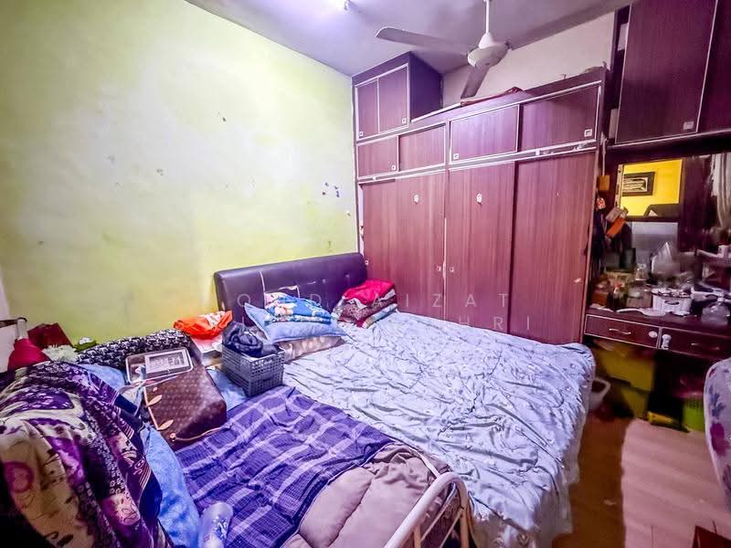 Rumah Teres 2-Tingkat untuk Dijual di Seksyen 7 (Shah Alam) - Mohd Aizat Saiful Bahri - Bedroom - PropertyGuru.com.my