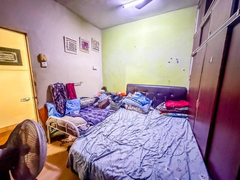 Rumah Teres 2-Tingkat untuk Dijual di Seksyen 7 (Shah Alam) - Mohd Aizat Saiful Bahri - Bedroom - PropertyGuru.com.my