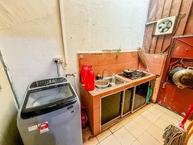 Rumah Teres 2-Tingkat untuk Dijual di Seksyen 7 (Shah Alam) - Mohd Aizat Saiful Bahri - PropertyGuru.com.my