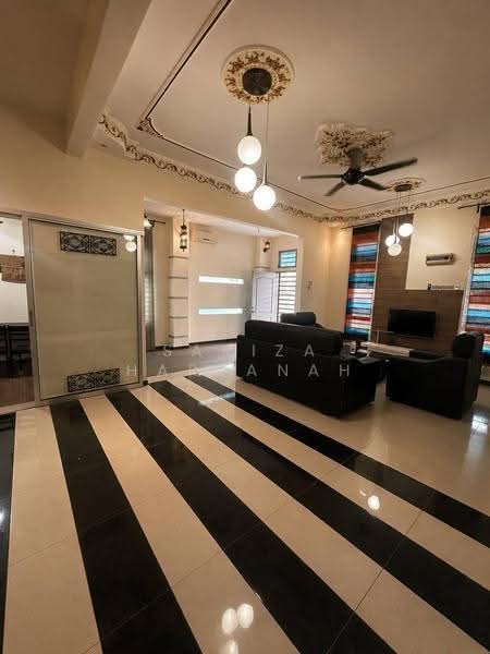 Rumah Kluster untuk Dijual di Jenjarom (Selangor) - Sariza Hartanah - Living Room - PropertyGuru.com.my