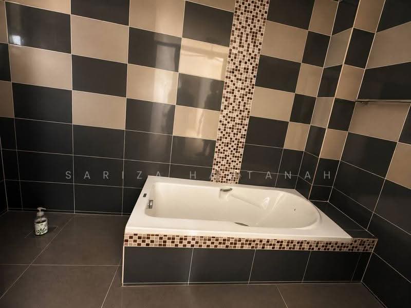 Rumah Kluster untuk Dijual di Jenjarom (Selangor) - Sariza Hartanah - Bathroom - PropertyGuru.com.my