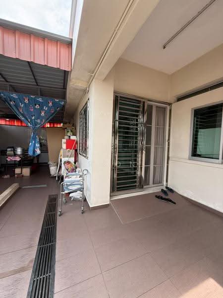 Rumah Teres 2-Tingkat untuk Dijual di Taman Daya (Johor Bahru) - Carson . - Exterior - PropertyGuru.com.my