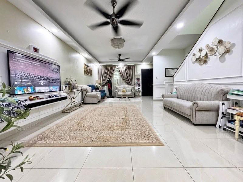 Rumah Teres 2-Tingkat untuk Dijual di Taman Bangi Avenue (Bangi) - Azli Ibrahim - Living Room - PropertyGuru.com.my