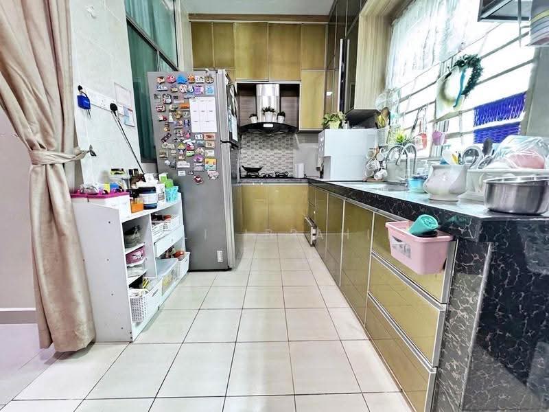 Rumah Teres 2-Tingkat untuk Dijual di Taman Bangi Avenue (Bangi) - Azli Ibrahim - Kitchen - PropertyGuru.com.my