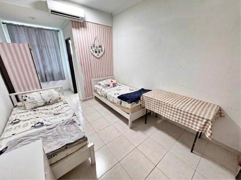 Rumah Teres 2-Tingkat untuk Dijual di Taman Bangi Avenue (Bangi) - Azli Ibrahim - Bedroom - PropertyGuru.com.my