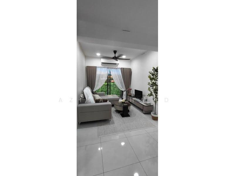 Kondominium untuk Dijual di Vista Bayu Condominium @ Sg. Ramal - Azira Ahmad - Living Room - PropertyGuru.com.my