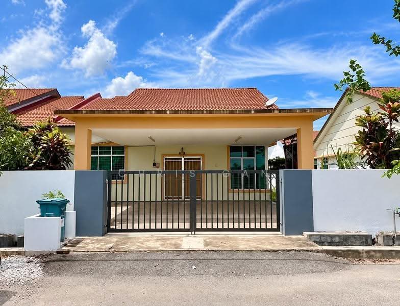 Semi-Detached House for Rent in Taman Tiram Jaya Indah (Kuantan) - Chris Gan - Exterior - PropertyGuru.com.my