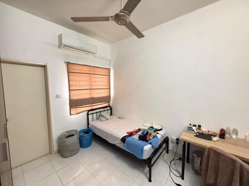 2-storey Terraced House for Sale in Sunway Alam Suria (Shah Alam) - Tom Yip - Bedroom - PropertyGuru.com.my