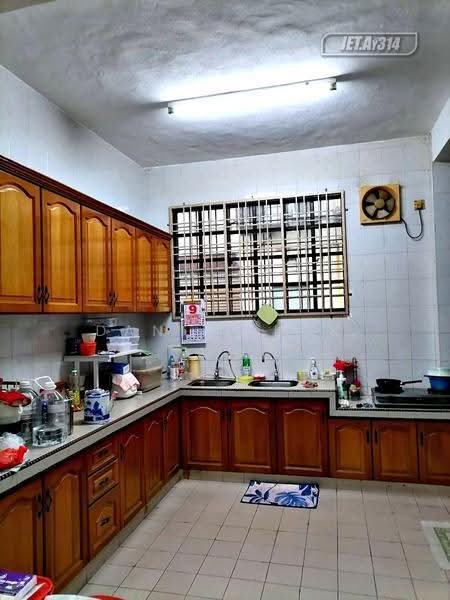 Rumah Teres 2-Tingkat untuk Dijual di Taman Bayu Perdana (Klang) - Daniel Kok - Kitchen - PropertyGuru.com.my